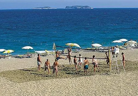 Corinthia Club Отель