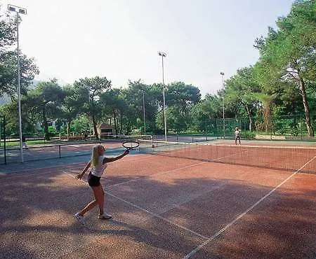 Corinthia Club Отель Текирова
