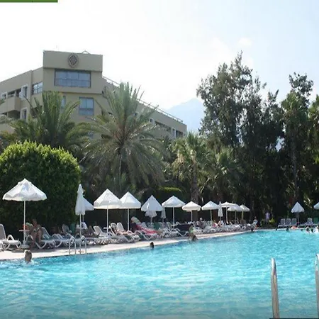 Hotel Corinthia Club